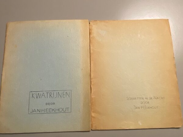 Gesigneerd, kavel, 2 boeken | 1. Kwatrijnen (1945), 2. Sonnetten in de Nacht (1948) | Jan H. Eekhout | gestencilde bundels, gedrukt in eigen beheer